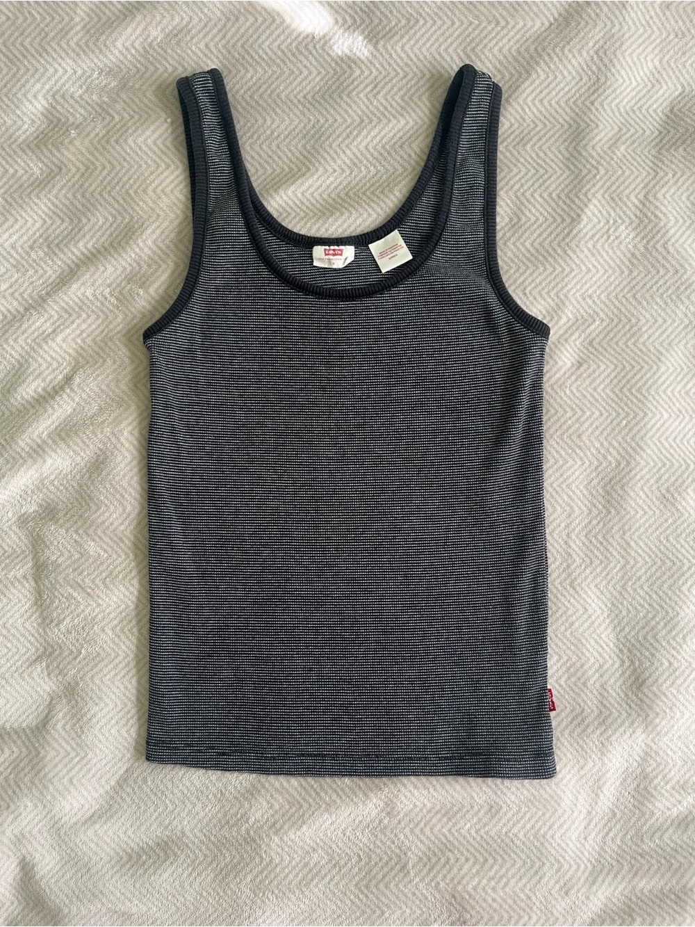 Levi’s Tank Top!!